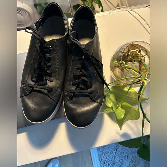 OluKai Other - Men’s Okukai shoes